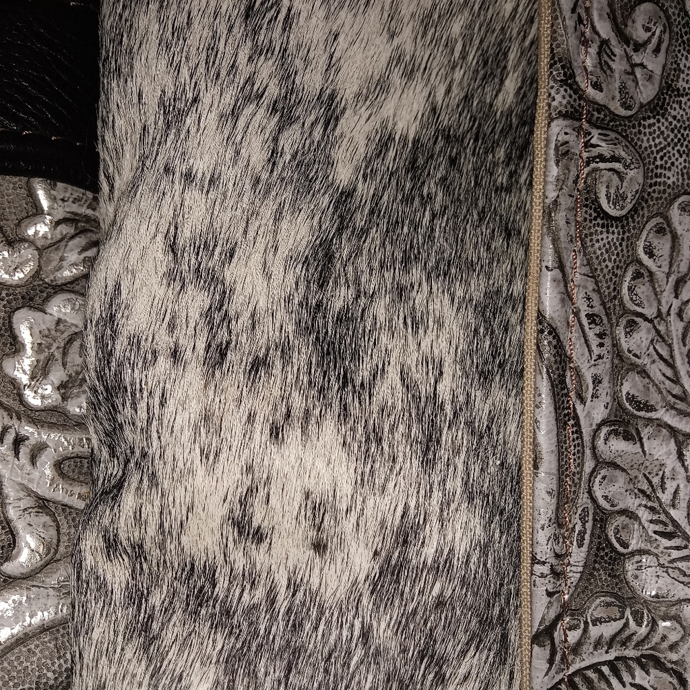KEEP IT GYPSY "BERTHA" Elegant Silver and Black Patterned Duffle Bag NWOT - Picture 15 of 15
